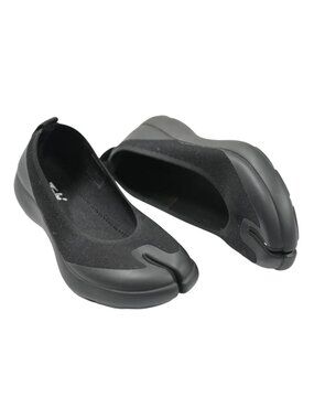 TABI Split-Toe Ballerina Flat in Black